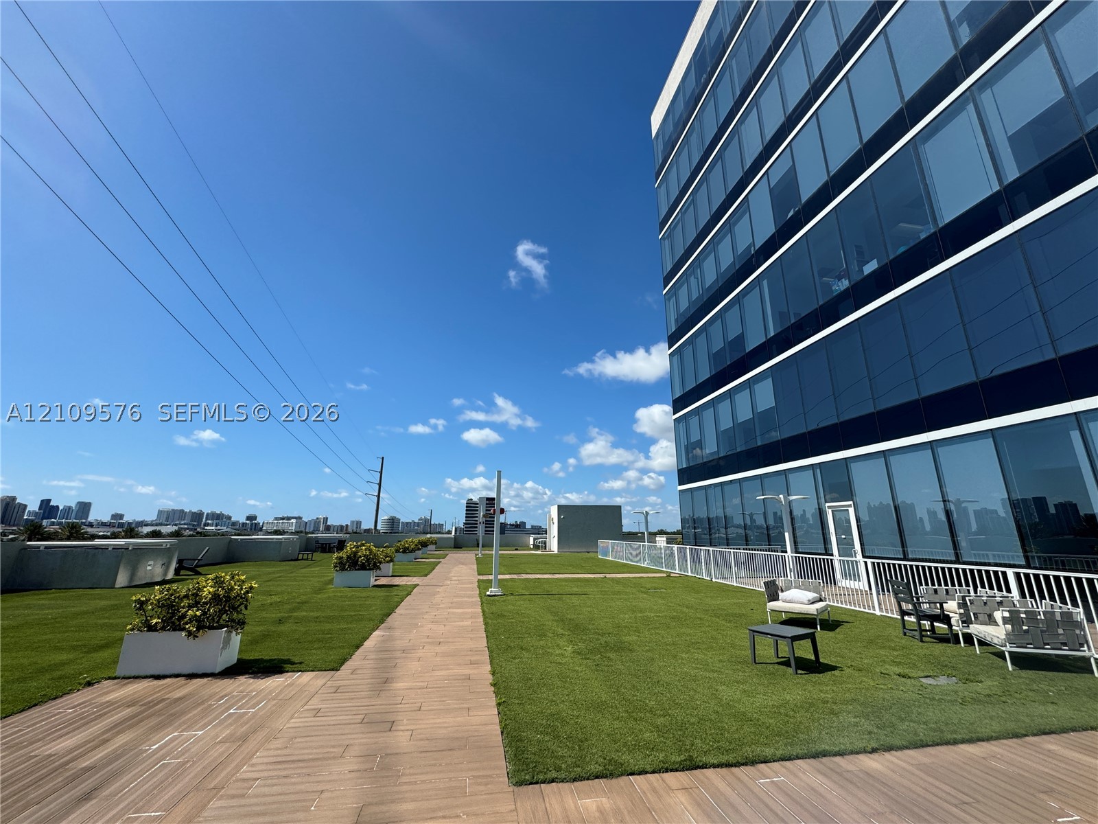 Aventura photo 4