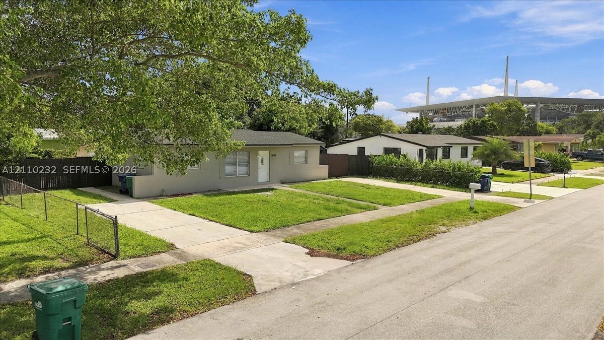 Miami Gardens photo 2
