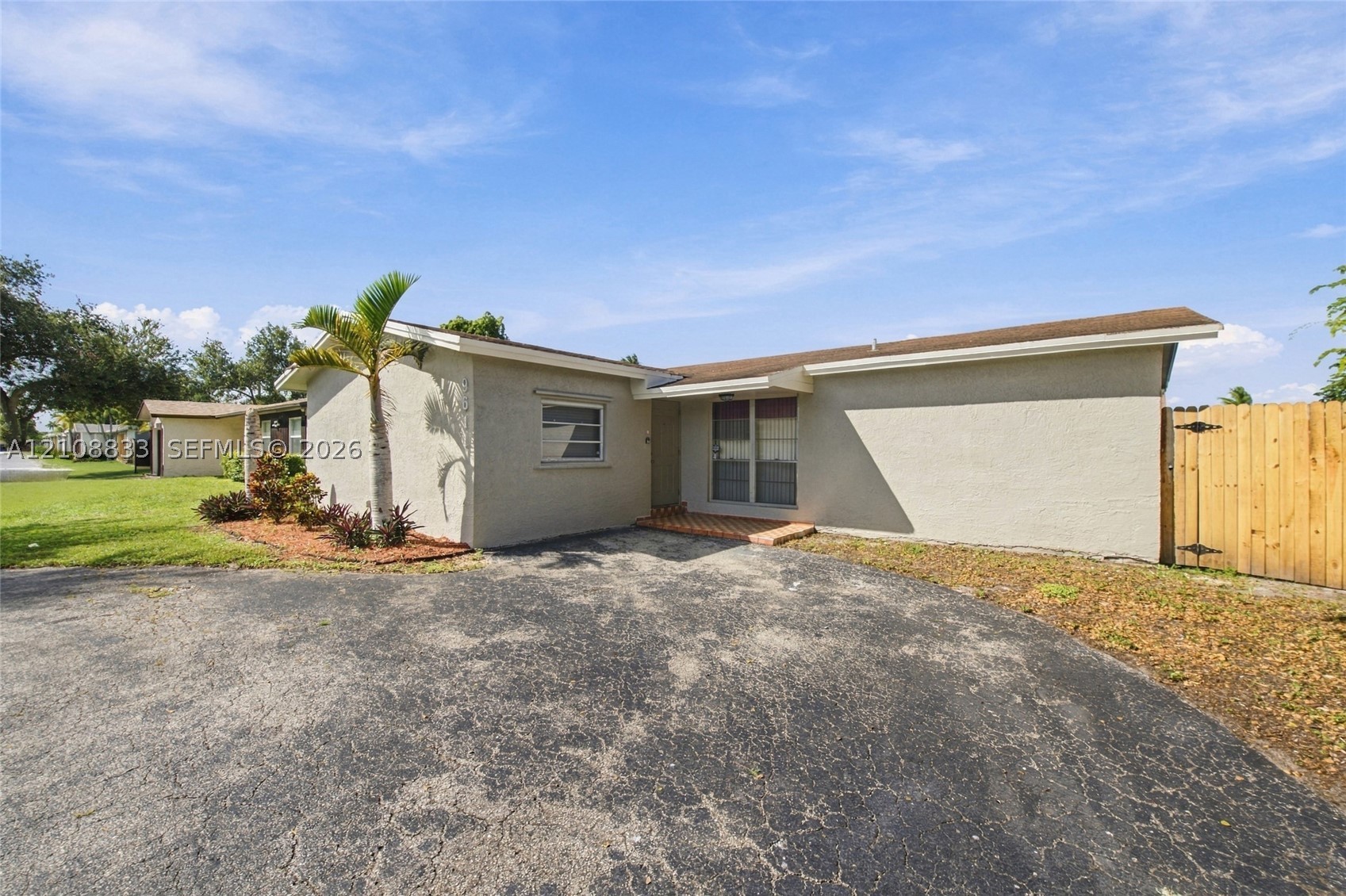 Pembroke Pines photo 2