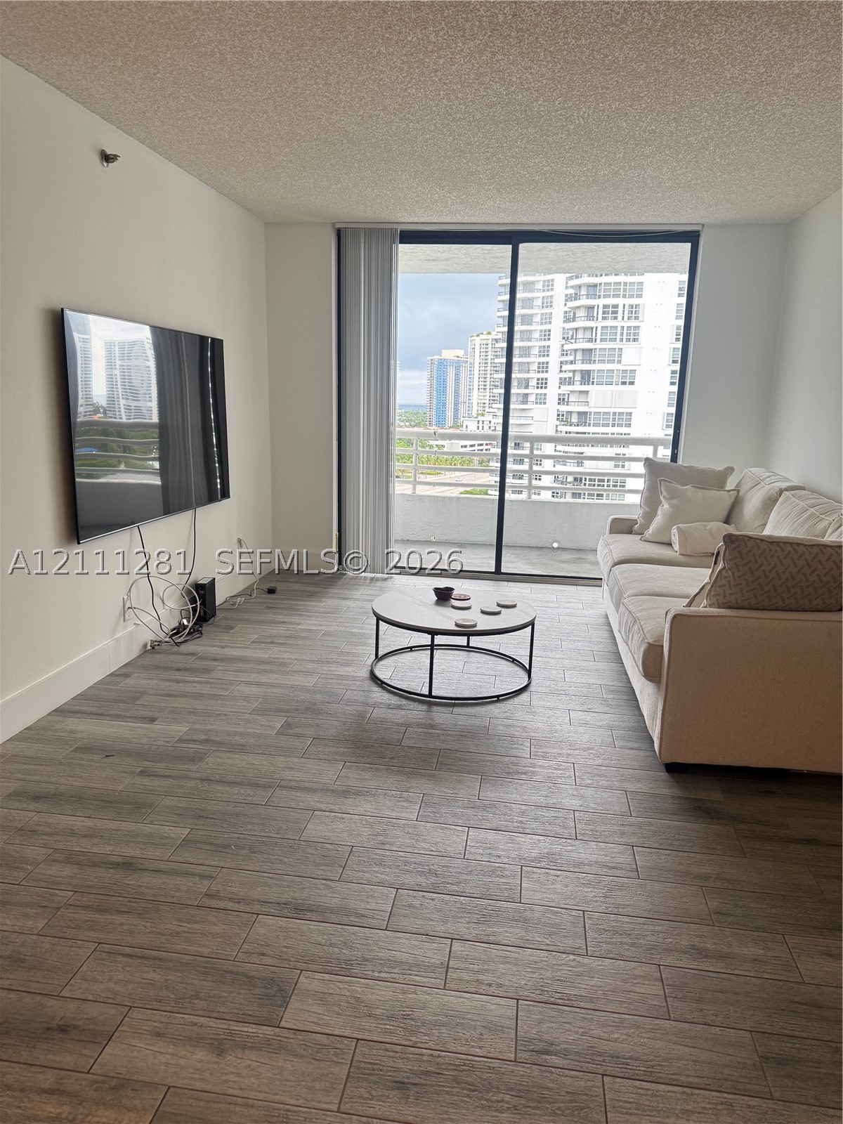 Aventura photo 2