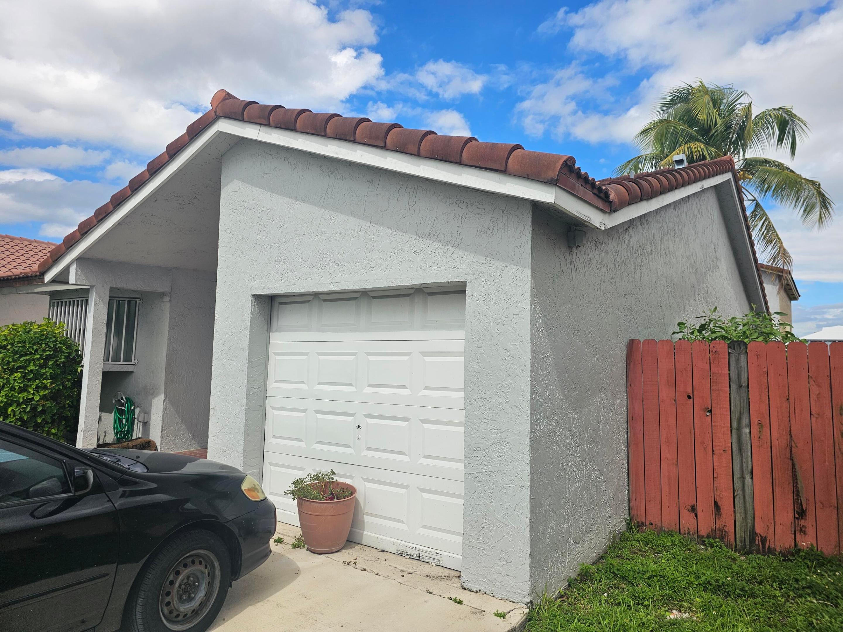 Hialeah Gardens photo 2