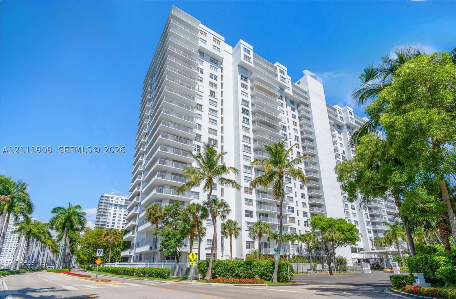 Aventura photo 2