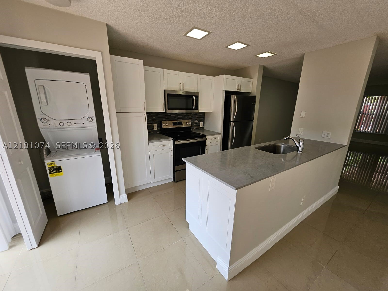 Pembroke Pines photo 2