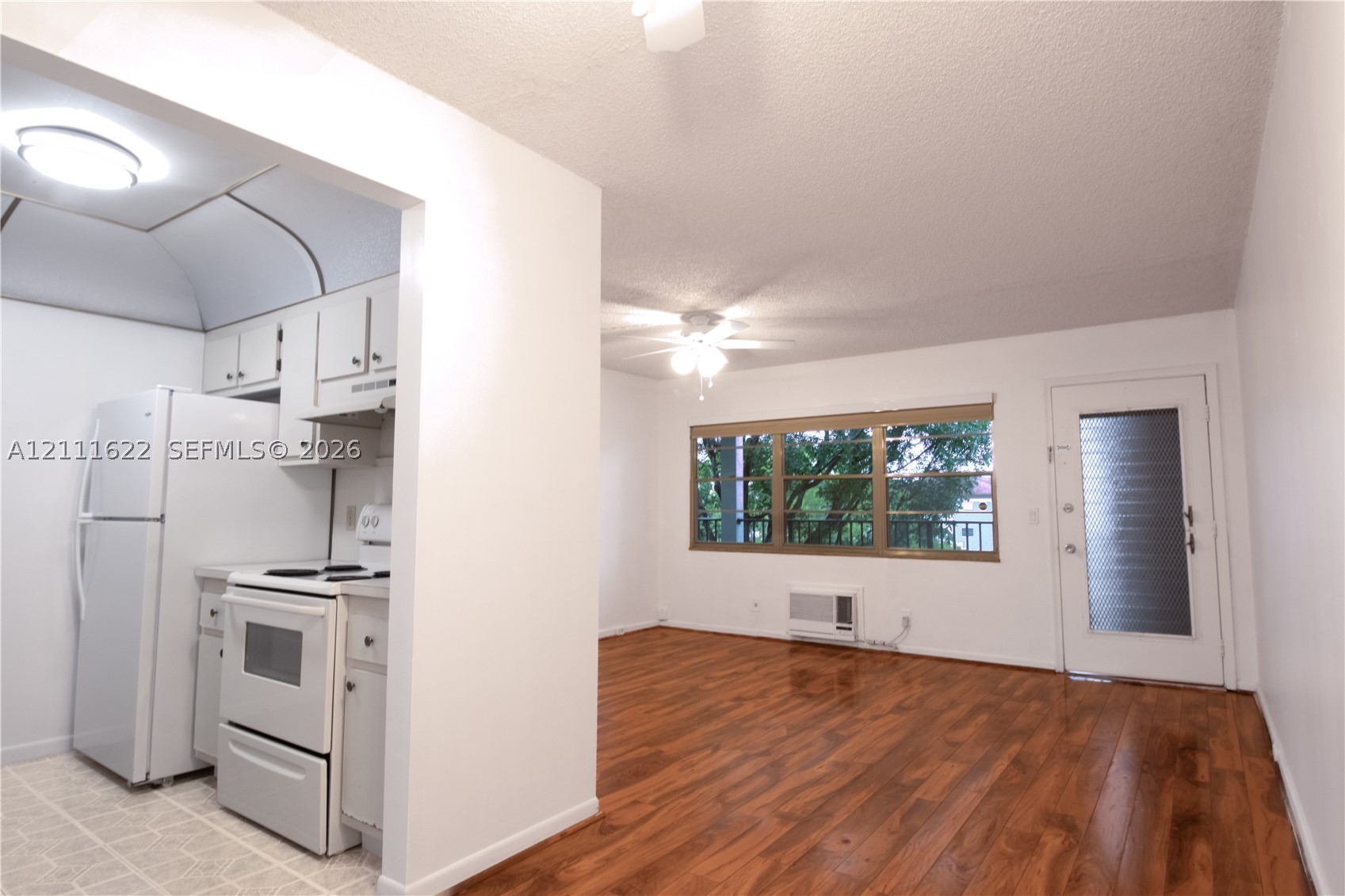 Pembroke Pines photo 2
