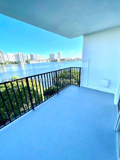 Aventura photo 2