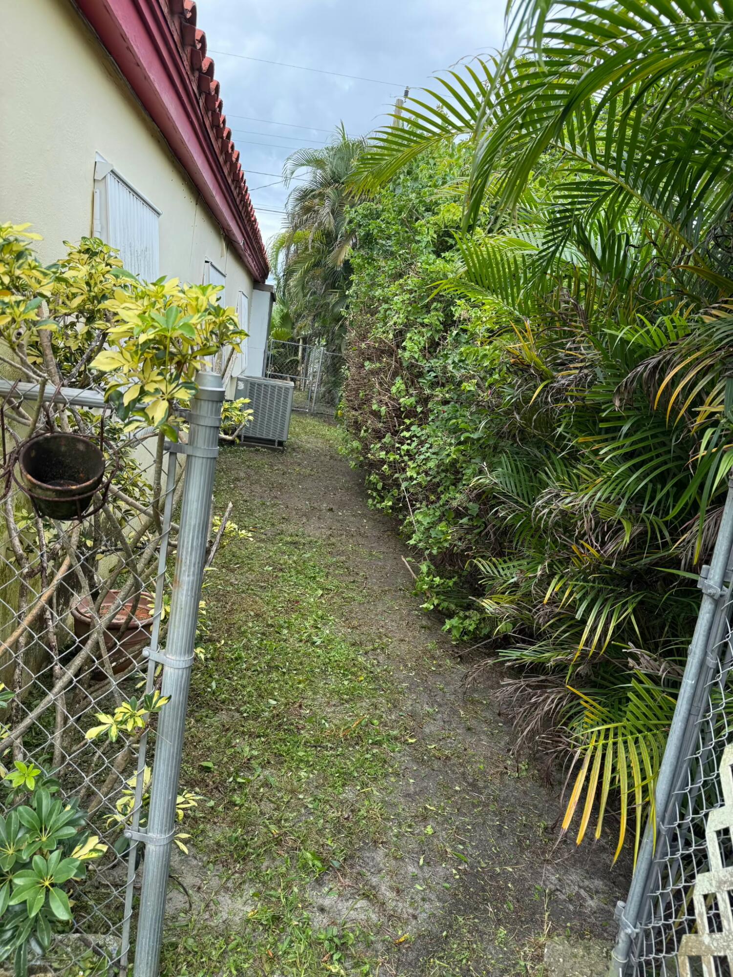 North Miami Beach photo 2