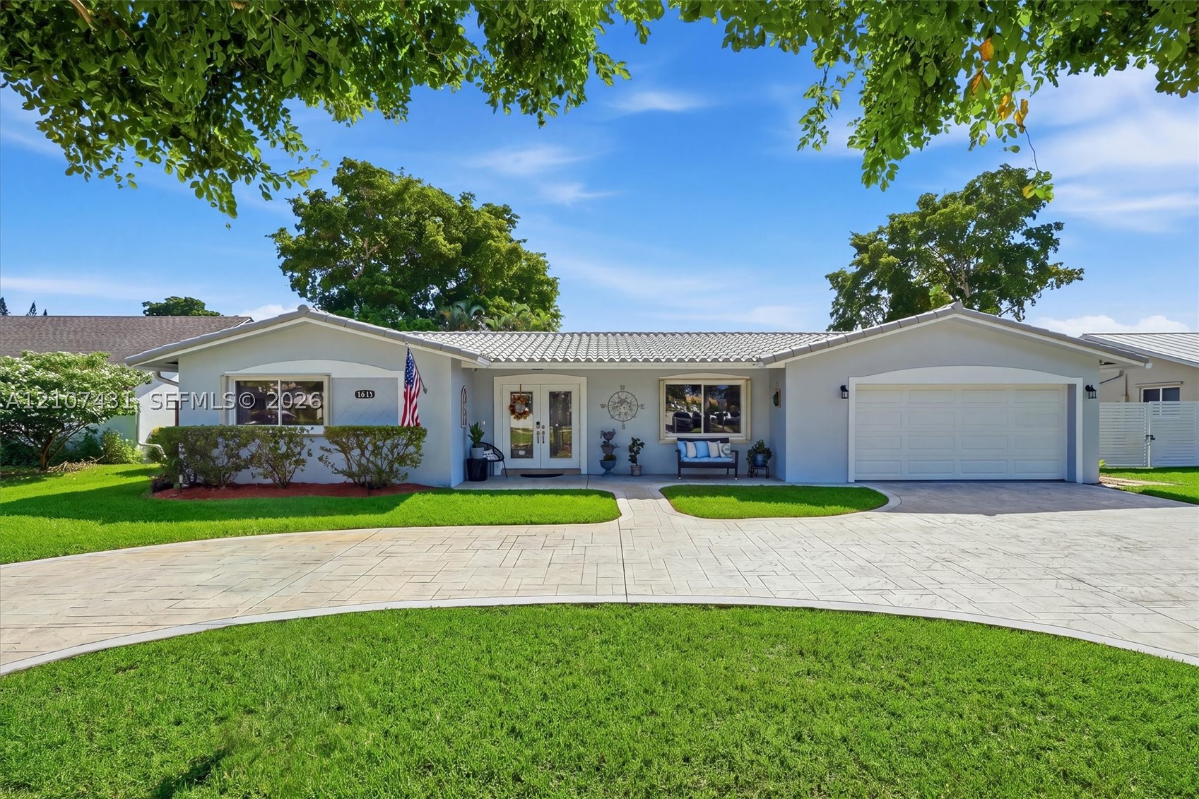 Pembroke Pines photo 2