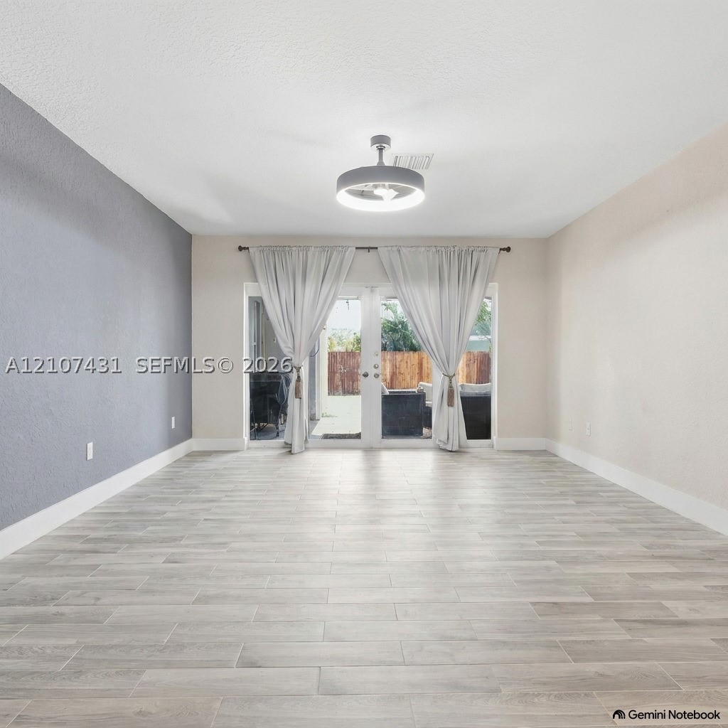 Pembroke Pines photo 5