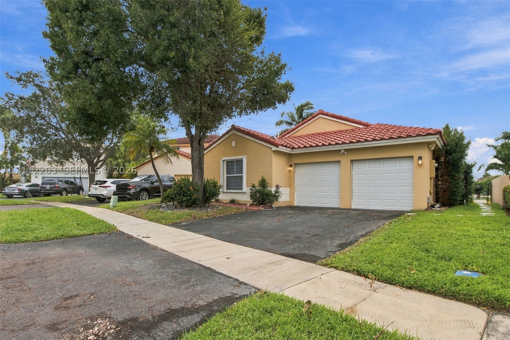 Pembroke Pines photo 2