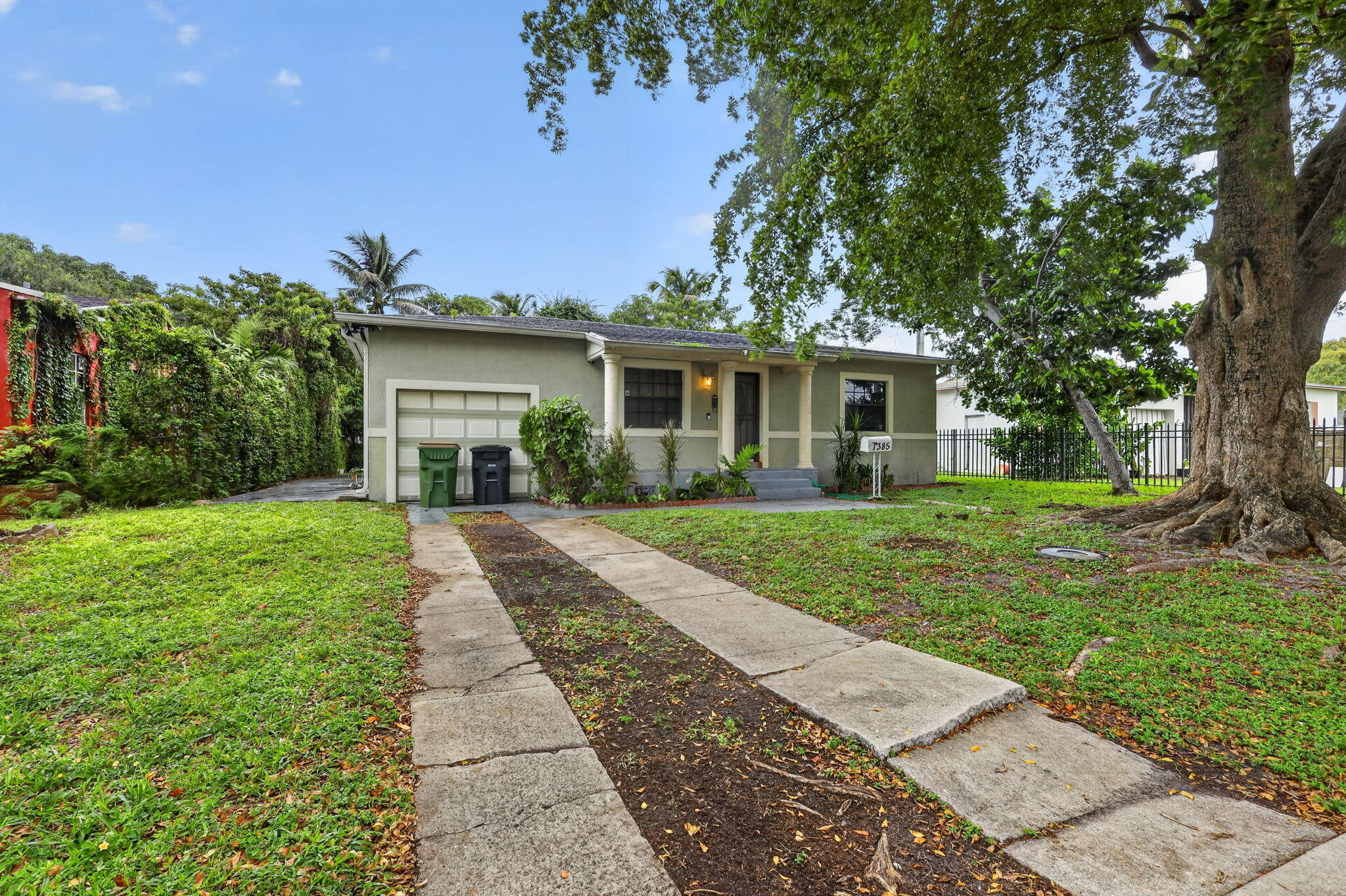 North Miami photo 2