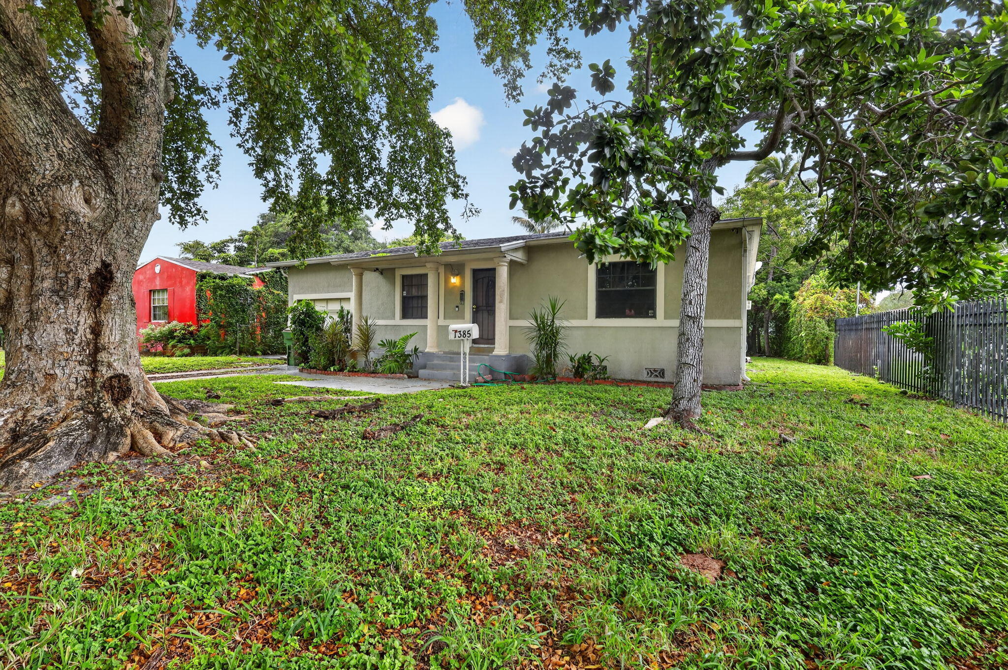 North Miami photo 3