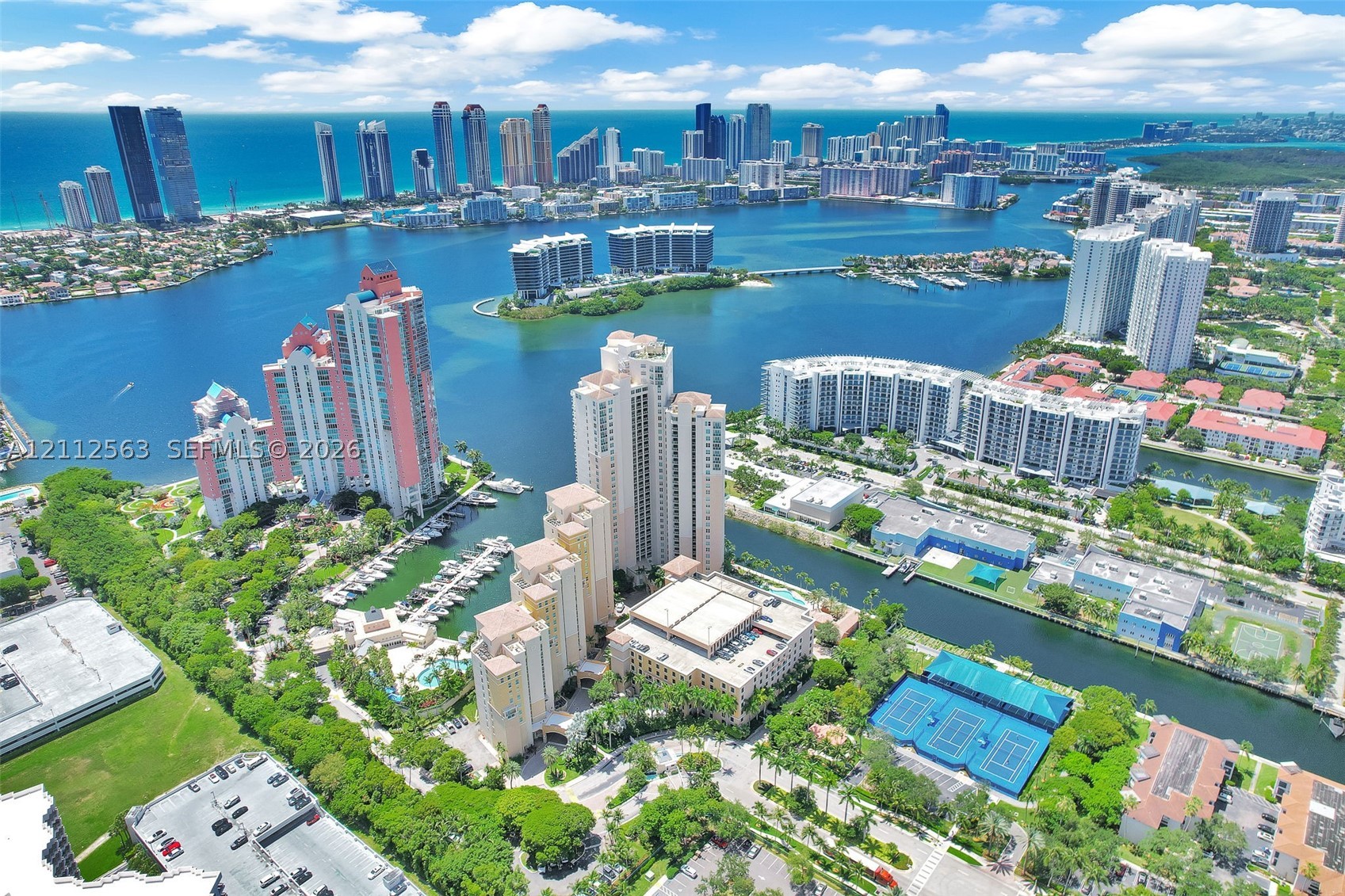 Aventura photo 4