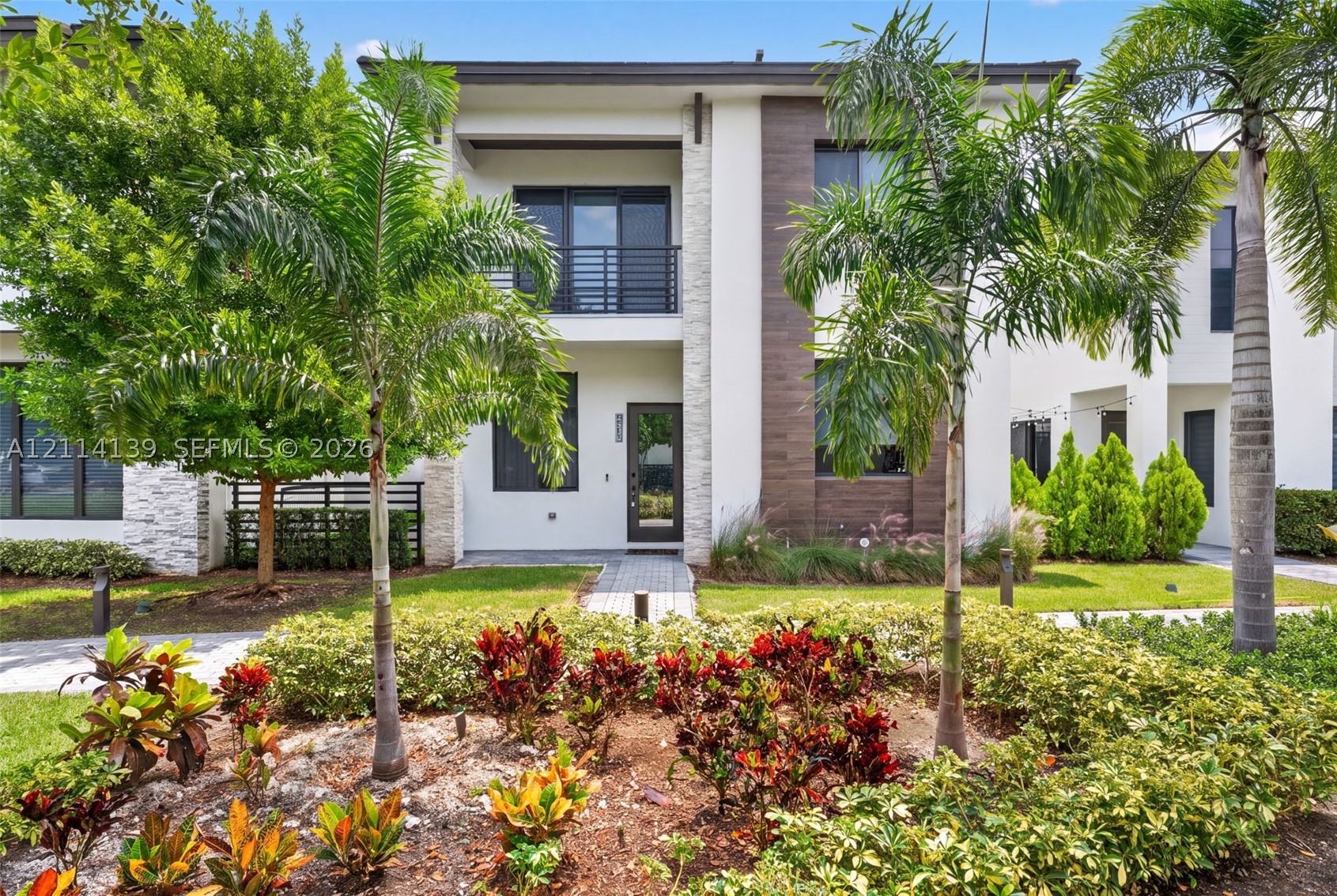 Doral photo 2